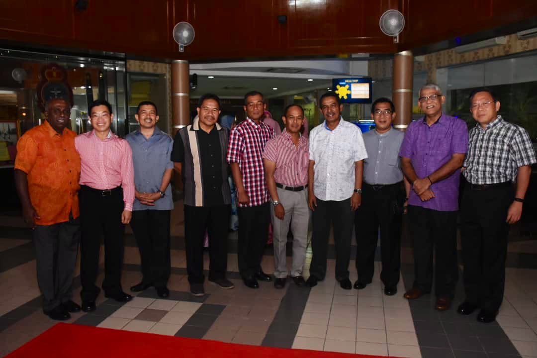 MPA_Barat's tweet photo. Mesra! Ahli Jawatankuasa Laksamana @tldm_rasmi berkumpul di @WismaSamudera dgn satu tujuan, bg memperkukuh ikatan dan ukhuwah. 

#NavyNews 
#NavyWay https://t.co/ZqyFo8wttq