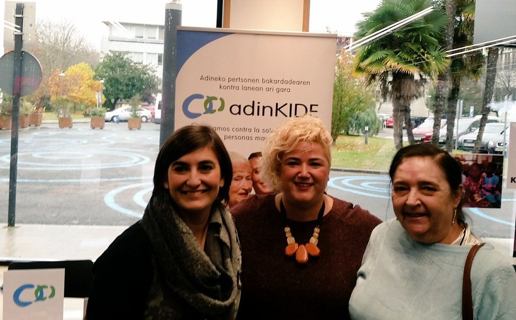 adinkide's tweet photo. Eskerrik asko @tecnun por invitarnos a #Solidariun, y a @maitepenalopez por apoyar la labor que hacemos organizaciones como @adinkide en la jornada de puertas abiertas a las #ONG´s de #Gipuzkoa. https://t.co/PiZYgpon2x