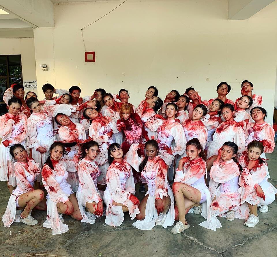 swusmohm's tweet photo. จบกันไปแล้วนะครับ สำหรับงาน SWU GAMES ทางสโมสรนิสิตคณะมนุษยศาสตร์ ขอแสดงความยินดีและชื่นชมผู้นำเชียร์ สแตนด์เชียร์ นักกีฬาตลอดจนผู้ที่เกี่ยวข้องทุกๆคน ปีนี้ผู้นำเชียร์คณะของเรามาใน Theme“CARRIE”และได้รับรางวัลรองชนะเลิศอันดับที่ 3 🎉และขอเป็นกำลังใจให้กับทุกๆฝ่ายนะคะ #swugame2018 https://t.co/babJp2x5g8