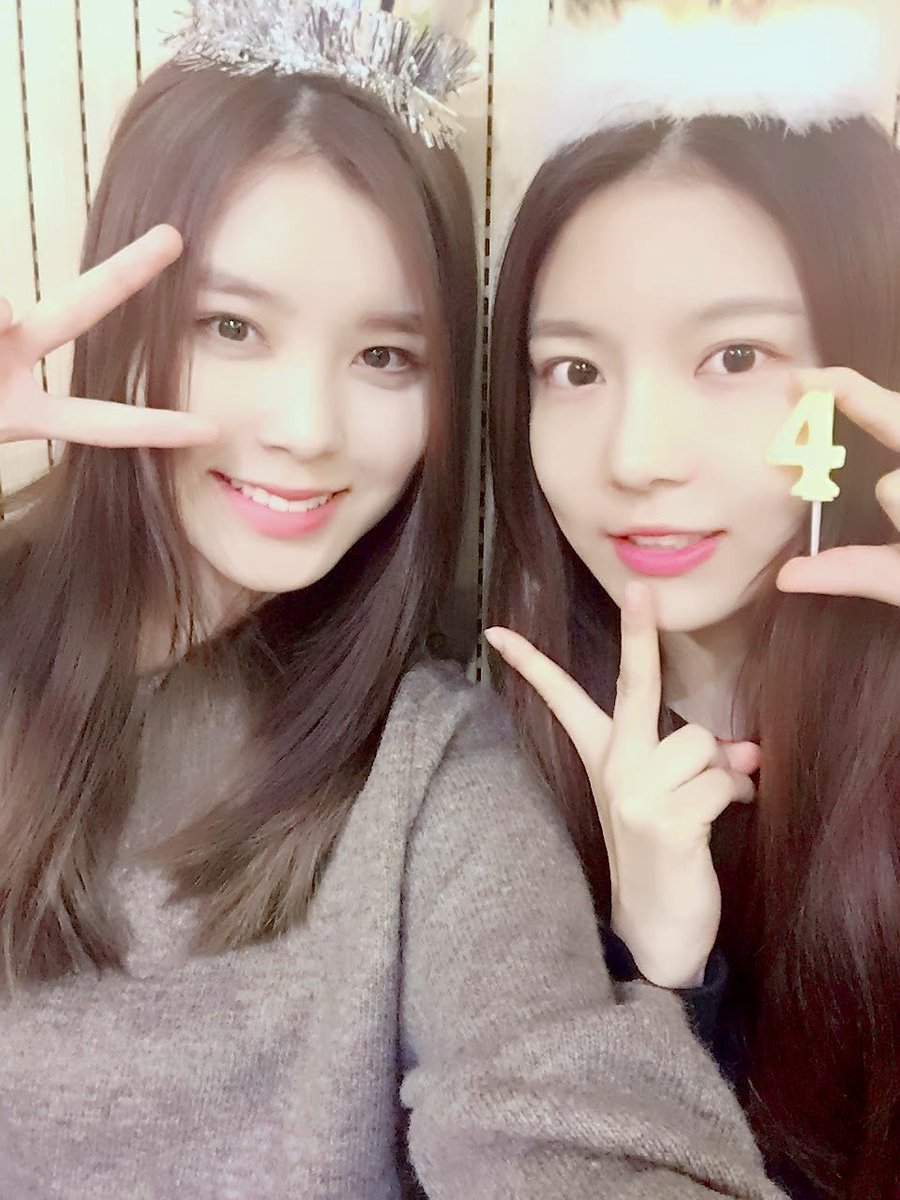 naongarchive's tweet photo. happy birthday to our pretty lovely soyee ♡ hope you can continue to shine as bright as you are right now, we love you so much #HAPPYSOYEEDAY https://t.co/sywTu1cnkD