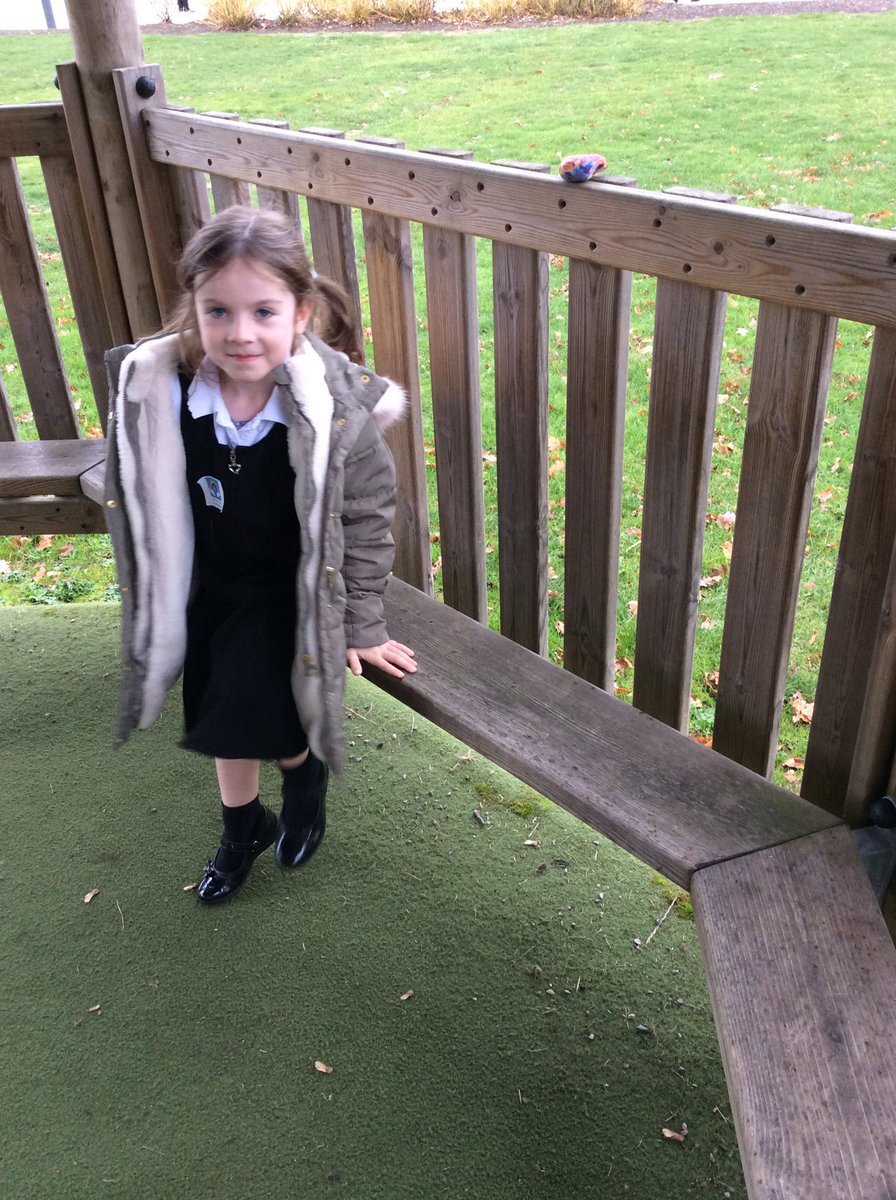 AthensClass's tweet photo. Athens Class enjoyed hiding their kindness pebbles! If you find one, see if you can find somewhere else to hide it! https://t.co/KhKtbRUt78