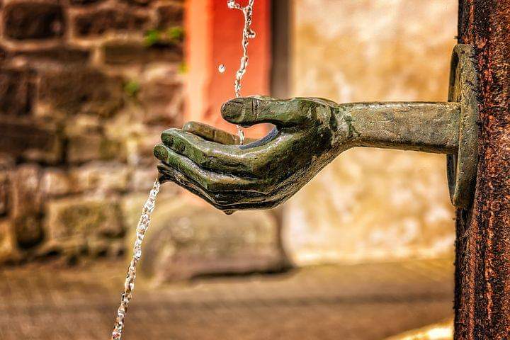 NLofExcellence's tweet photo. Think about it- It’s been said, there are two types of people in the world, givers and takers. “You can give without loving, but you can never love without giving” Victor Hugo
John 3:16 (NLT) “For this is how God loved the world: He gave[a] his one and only Son...#love #nloe https://t.co/FuSStiM7tY