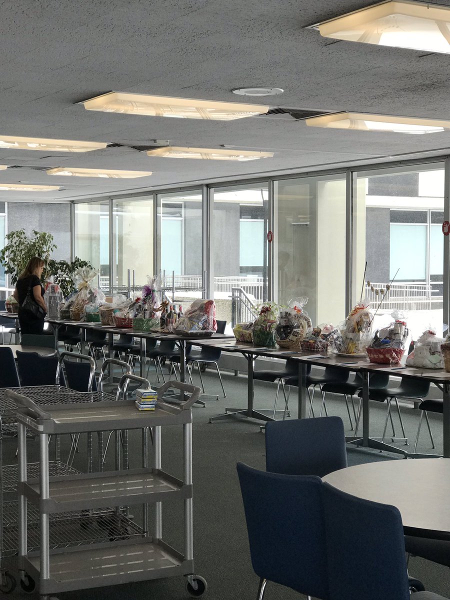 AbramH19's tweet photo. #CRACC 45 Gift Baskets Up for Auction #getyourbidin #greatchristmasgifts #otsobsfo #igive #icare https://t.co/ALaH53OY4J