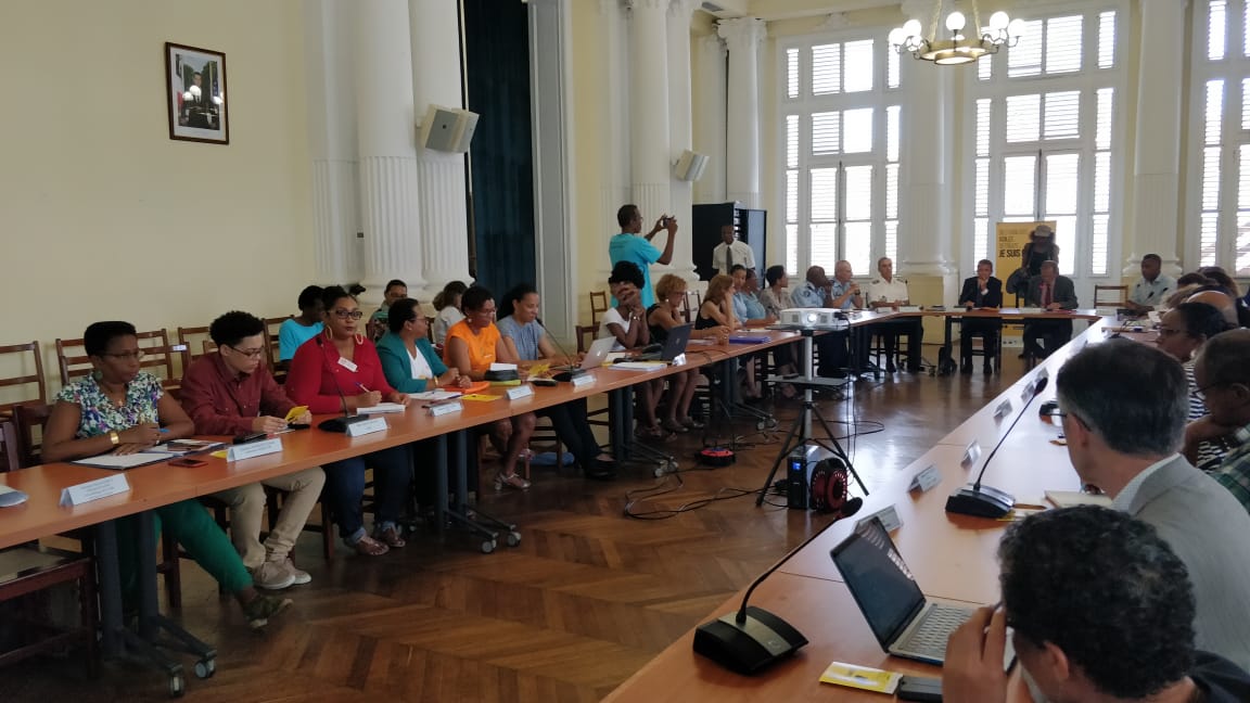 Prefet972's tweet photo. Lancement de la 19ème campagne de lutte contre les violences faites aux femmes, qui a lieu du 20/11 au 01/12 en #Martinique, en présence des partenaires : l'Union des femmes, @CTM_Martinique... 
Un numéro à retenir 👉 le 3919 📞
+ d'infos 👉https://t.co/Rvy6Bbq5Z3 https://t.co/aaiMg8YFkZ