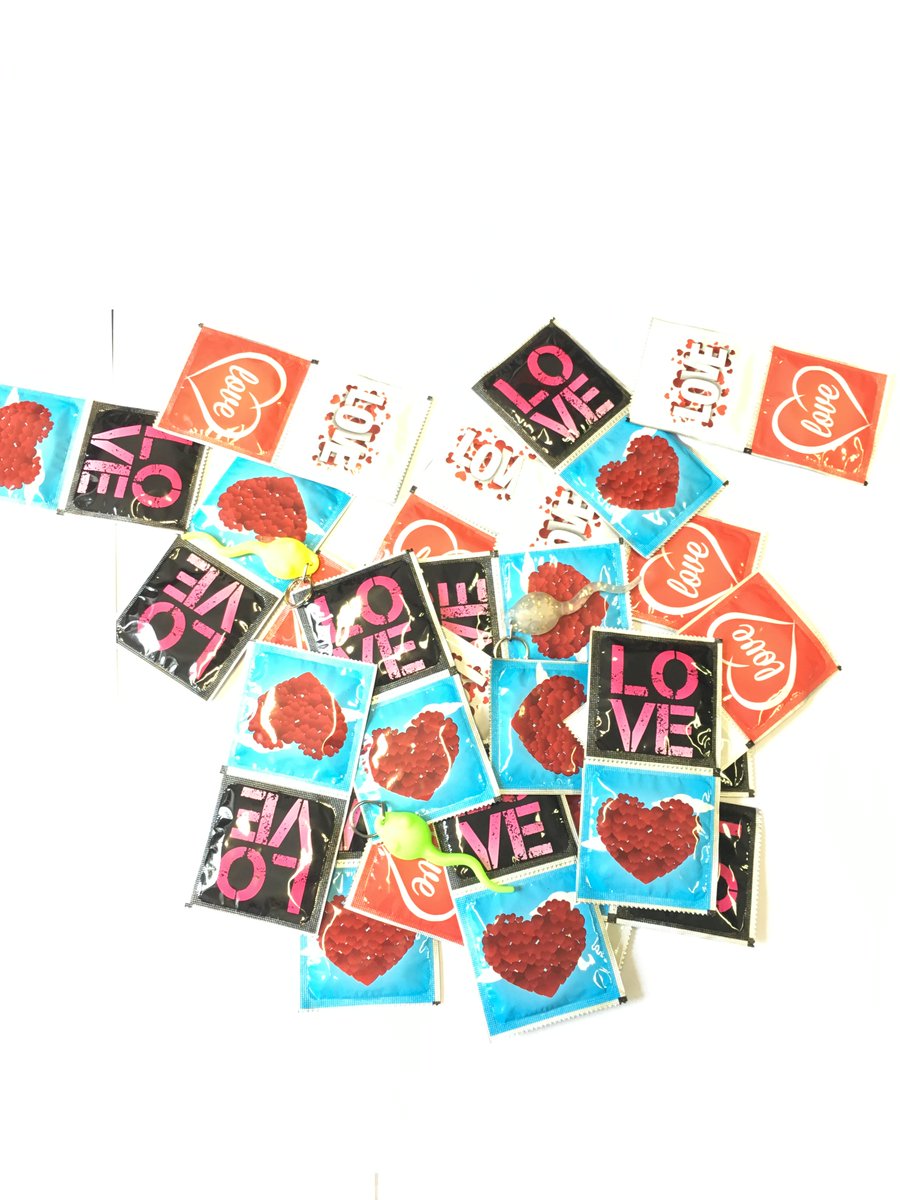 SH_Dorset's tweet photo. Whilst condoms greatly reduce the risk of STI transmission, they don’t completely eliminate the risk. That’s why we recommend you get tested once a year or with every new partner.
#condom #gettested #sexualhealthadvice https://t.co/q4nK8Lhmqc
