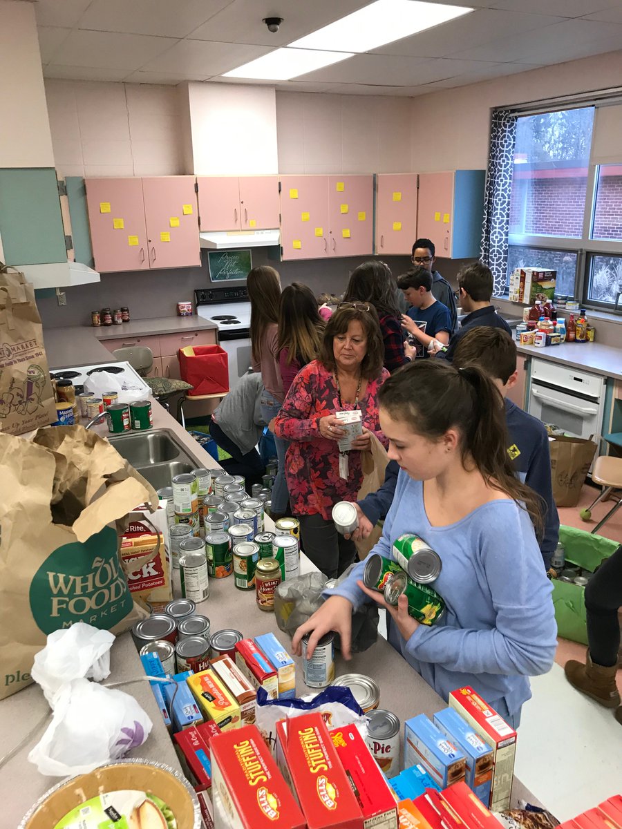 patsyg53's tweet photo. Student Council at CCMS sorting 1,000 items collected for a Thanksgiving food drive, all going to the Johnnycake Center Amazing job! #SKMATTERS https://t.co/H1AY8jUek2
