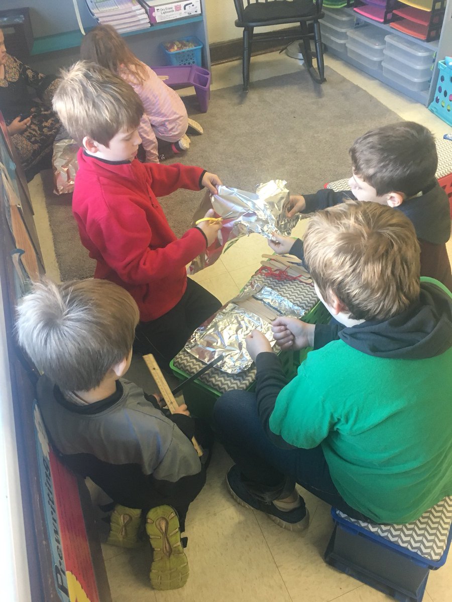 3rdBecker's tweet photo. Mayflower STEM challenge underway.  #mcealwayslearning https://t.co/TiE3lb0ev0