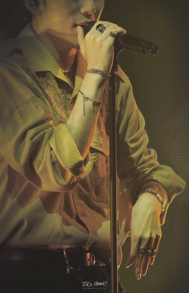 Zico_Square's tweet photo. 존재 자체가 살아 숨쉬는 예술 작품이군 😻
@ZICO92

#지코 #zico #우지호 #지아코 #KOZ #HK https://t.co/Y2lDrDuplC