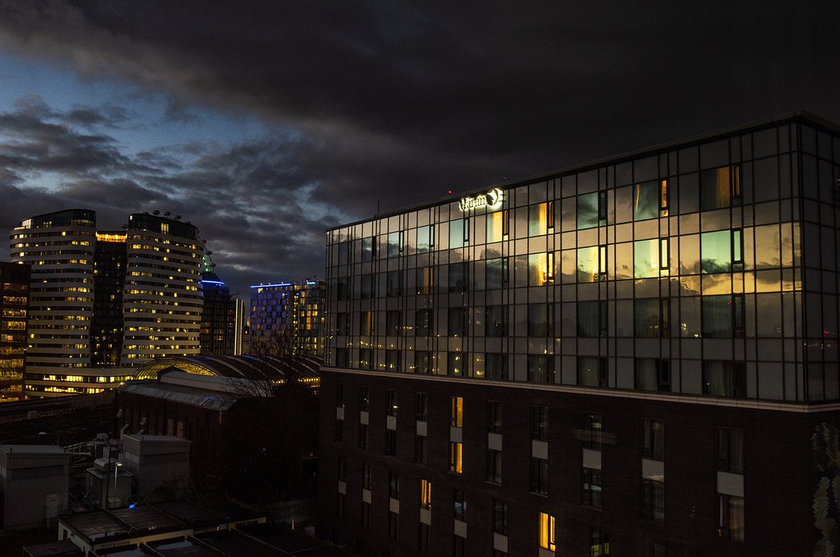 TraceyWhitefoot's tweet image. City Sunset :) #london #londonsunset #sunset #opoty #cityscape