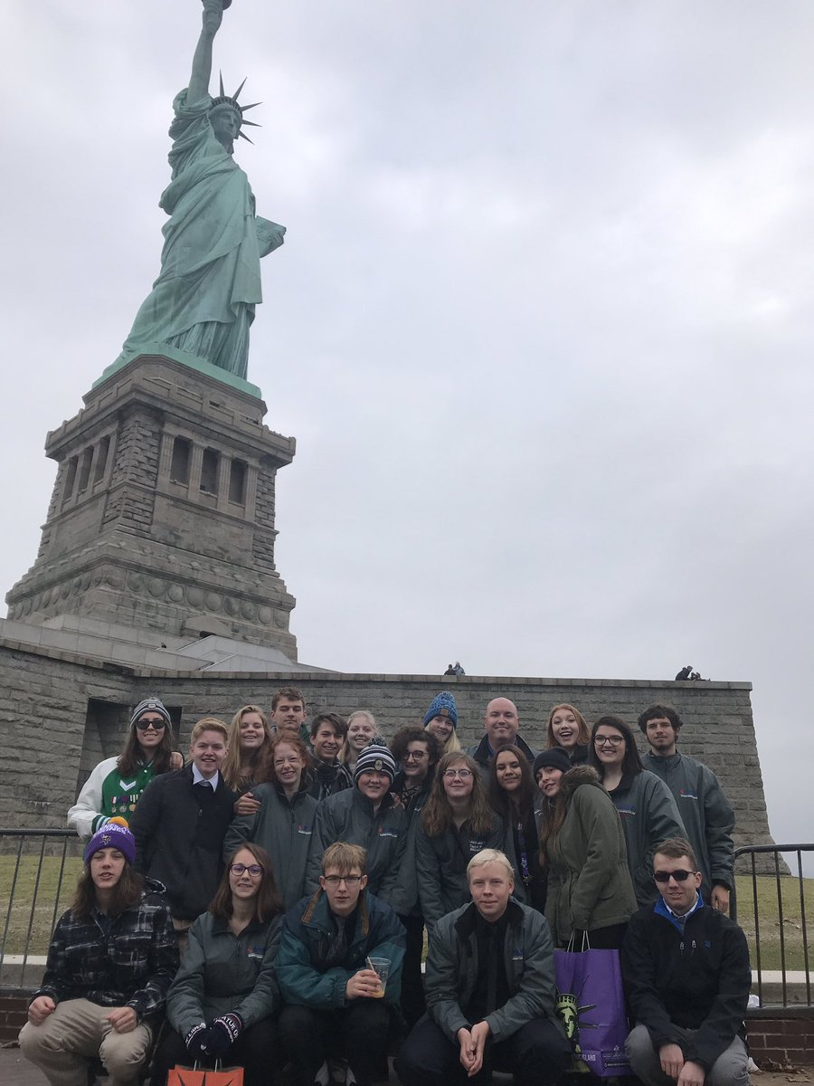 kellywalshband's tweet photo. Members of the KW Band with the WYO AllState Marching Band visiting the Statue if Liberty in NYC today. @WyoBand #freedom #phillyparade https://t.co/0wbEBkqXQz