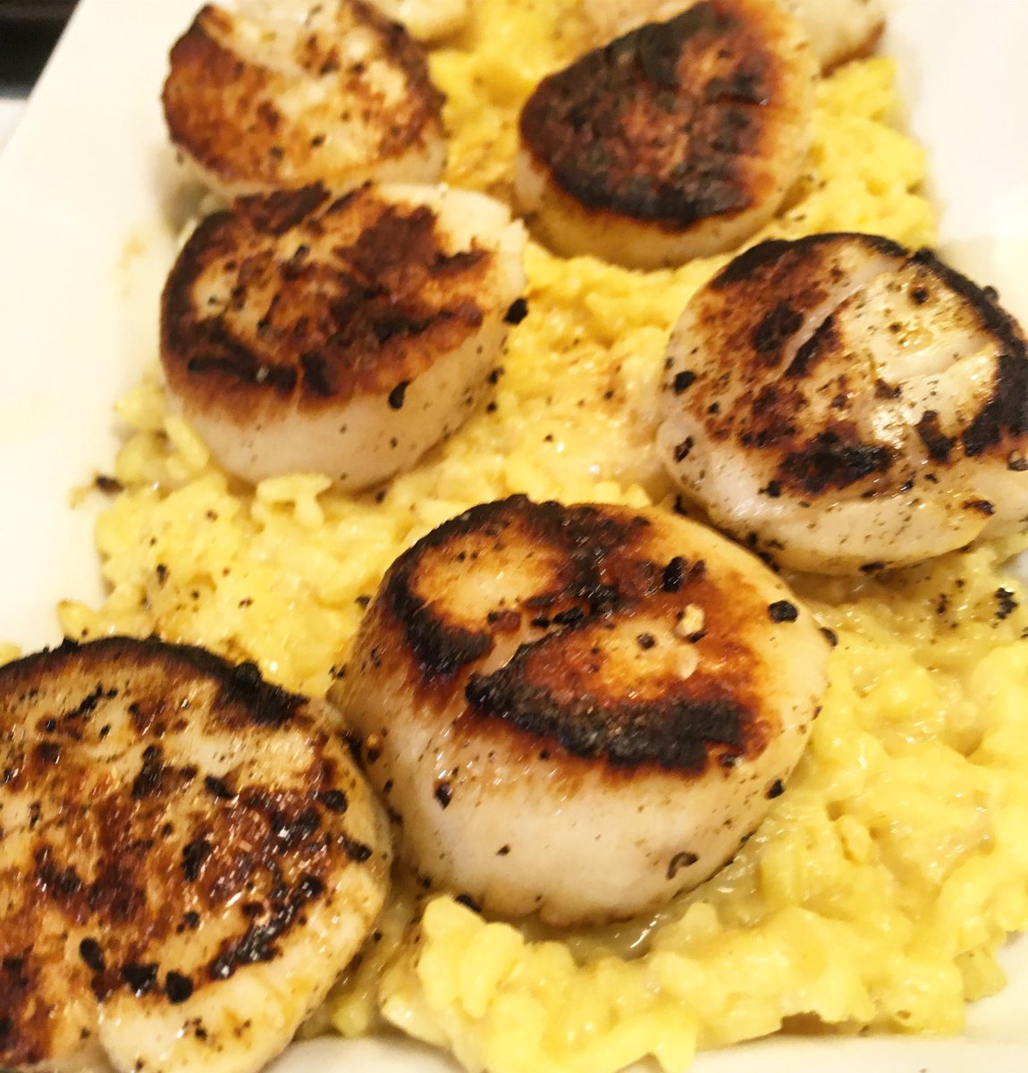KitchenSprout's tweet photo. ICYMI: #MondayMotivation #HomeChef #BaconWrappedAsparagus #PanSearedScallops #SaffronRissotto #Foodporn #Foodie #Foodpics #GoodEats #GoodTimes #Celebrate #DrinkWine #CheersFromToronto🥂🥓🥂🥓🥂🥓 https://t.co/axSyviWODx