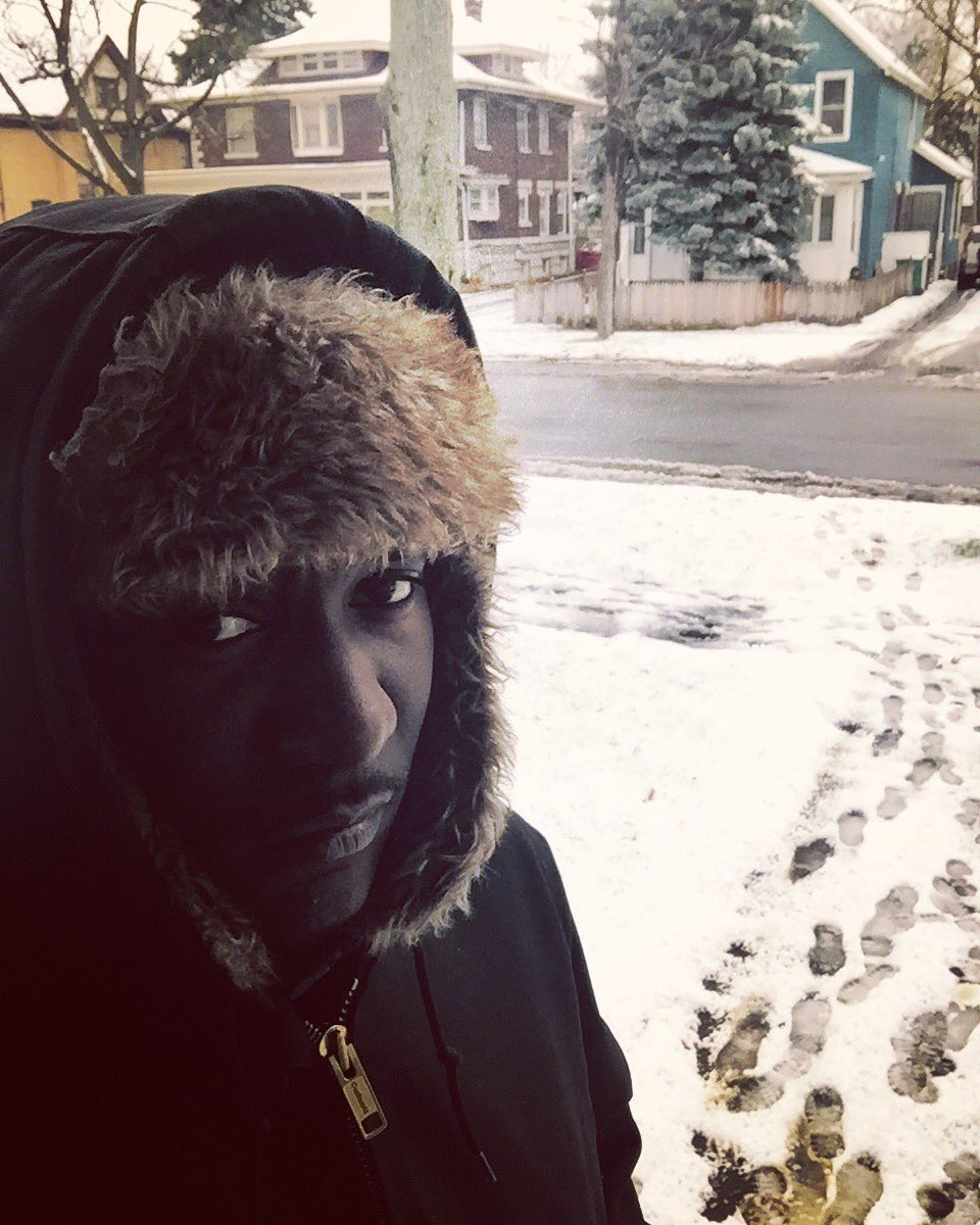ceezy22Block's tweet photo. Sometimes you just gotta look out for yourself because half the people you tell your problems to are glad you have them #22Block https://t.co/I1VIWyI4d1