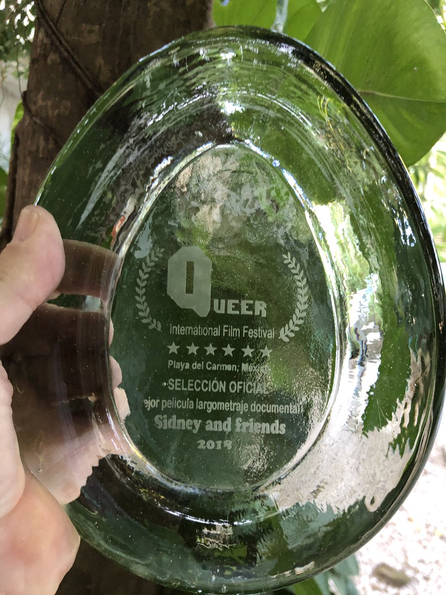 queerffplaya's tweet photo. @SidneyKenyaFilm @screenscots @TMGAitchison @CreativeScots @HIEScotland @planetrans @eastafricatrans @AmandaMillen @NGLHRC @mexico Un honor Mejor película Largometraje documental Extranjero 2018 . Felicidades. https://t.co/u6JSBkoZa5