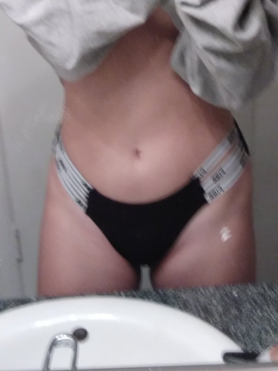 EmiliaR18's tweet photo. Buy my 38+ hour worn panties. Bidding starts down below 💋💋Ends tonight at 10:30 EST #dirtypanties #wornpanties #pantysale #buymypanties #pantysniffer #fetish #usedpanties #panties #wetpanties #creampie #ownmypanties #ownmyscent #pantyperv #pantypoop https://t.co/5m5kJA33w1