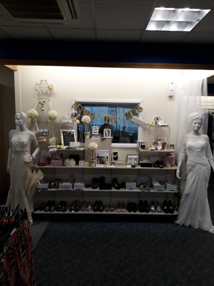 naomiandjacks's tweet photo. Are you getting #married soon? Our #NorthEnd shop has nearly 100 mint condition, high end #weddingdresses and #morningsuits for sale, between £50-£100! This #deal cannot be missed! Visit the shop and bag yourself a #bargain before they all sell out! https://t.co/lXld3FGy3w