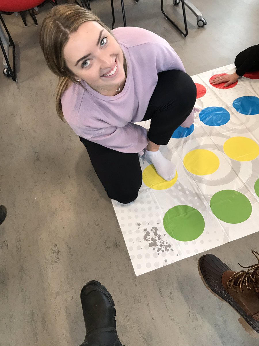 Getting all tangled up with Twister graphing! Track your spins and then make a bar graph to show the colours spun. What a great way to add some movement to the day. @mswarren_ @CSHUOttawa @uOttawaEdu