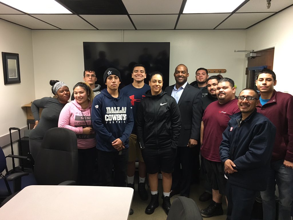 OmarWestOps's tweet photo. Day ONE with Peak Season hires in Cerritos! https://t.co/0X5X17VfQa