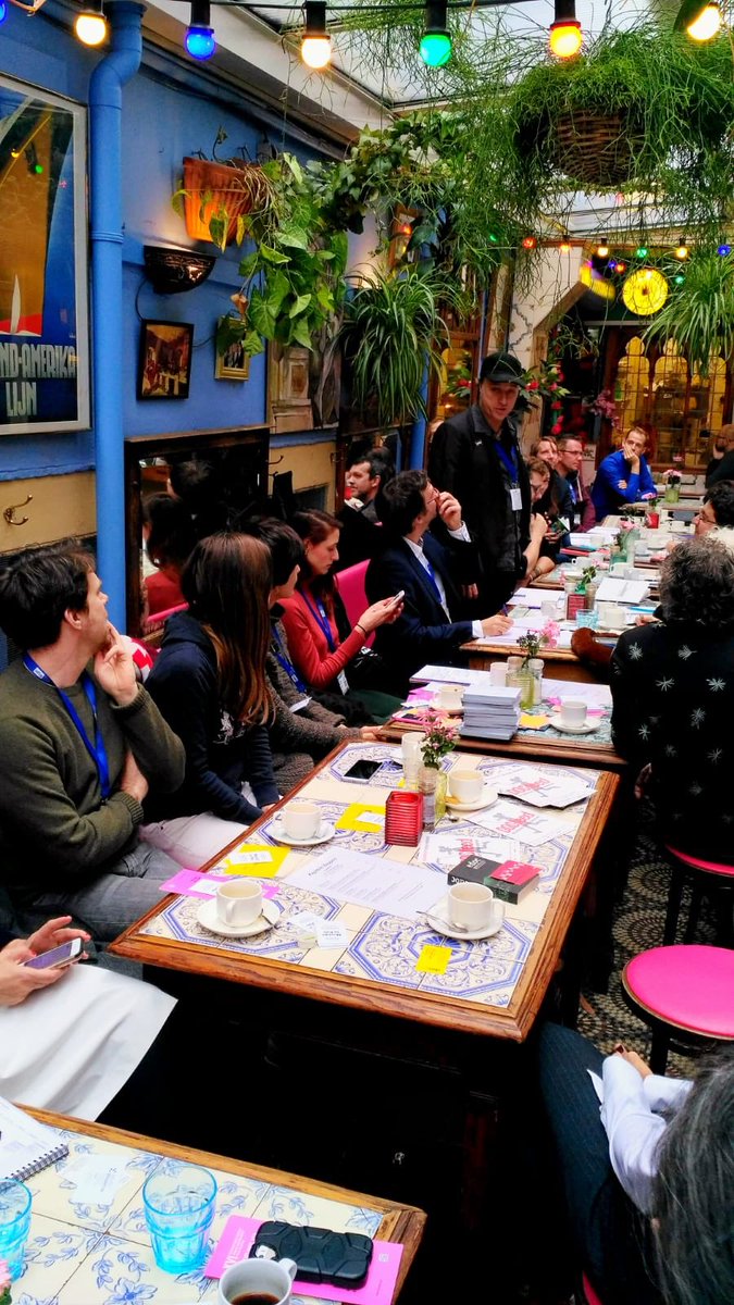 DOCfeedNL's tweet photo. Waaa! Wat was het tof bij @idfa We glimmen nog na π€©. We zagen veel en deelden met mede doclovers . Γn we lunchten met programmeurs vanuit de hele wereld. We β€οΈ #documentaries en festivals! #idfa #docfeed #filmfestival Gaat heen, dat wil je! https://t.co/r3JneTKuUw