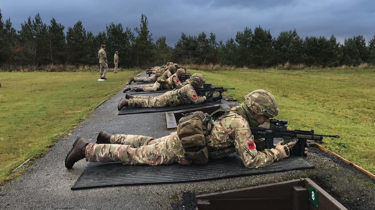 1RegtRMP's tweet photo. Soldiers and Officers from #150ProCoy continue to refine their marksmanship skills in preparation for readiness with 4 Inf Bde. Marksmanship is a fundamental soldiering capability and the Coy utilise every opportunity to develop. #army #1RMP #soldierfirst https://t.co/txynJcLsR4