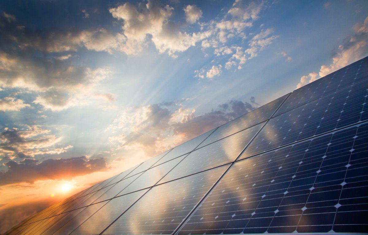 SoliosW's tweet photo. Why choosing a solar-powered #watch for your next timepiece. One of our founder, Alex, shares with us 5 good reasons why the market of #quartz watches should and will switch to solar.
#solarenergy #watches 

https://t.co/koIoWWS5Wv https://t.co/zS7aKZNeqx