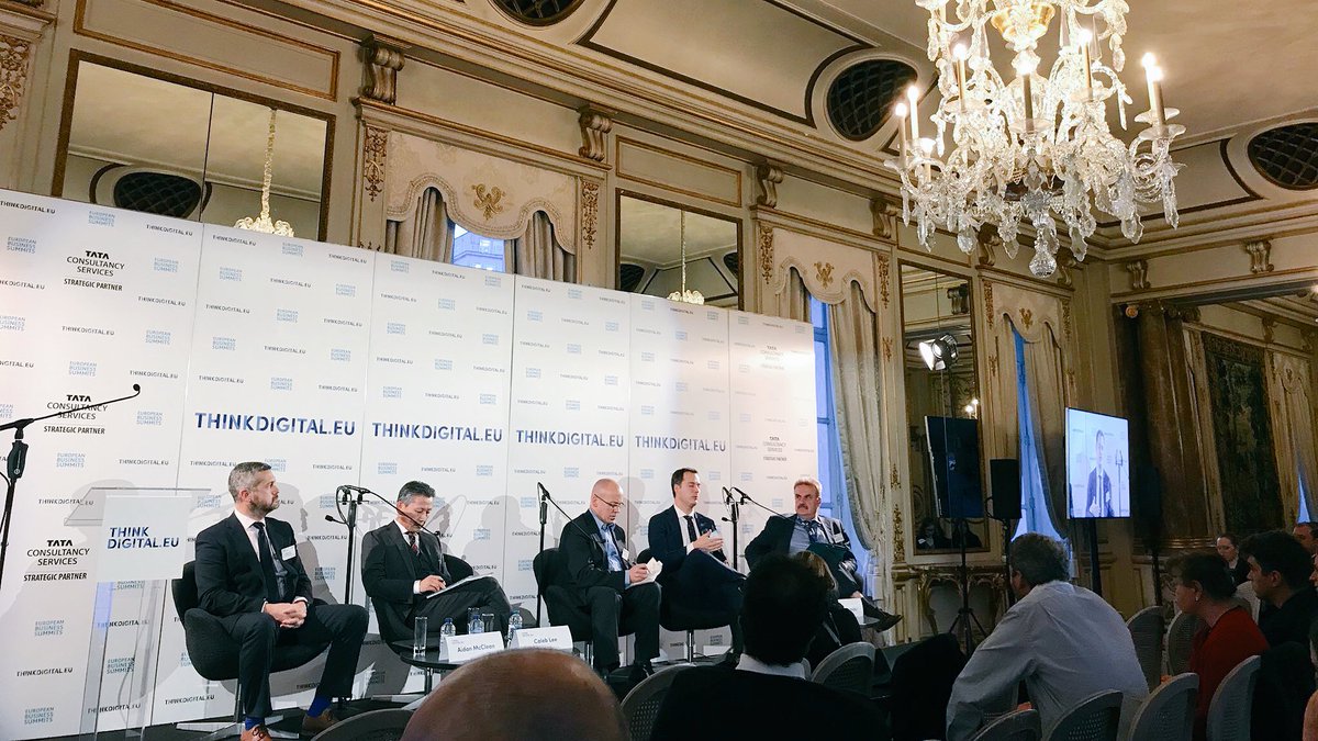 alexanderdecroo's tweet photo. Great to see so many like-minded at #ThinkDigital2018. Happy to discuss how Belgium🇧🇪 leads on digital for development #D4D to realise the #SDGs 🌍 https://t.co/jtSpyaHoTF