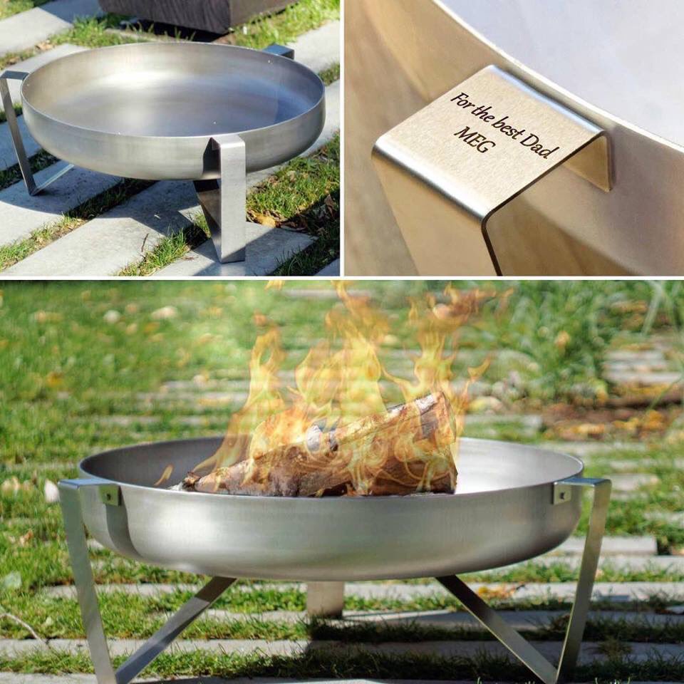 Personalised gifts with functionality can have the power to bring a bit of you into your loved ones’ lives. Our stainless steel Etna can be engraved with your messsage 🎁 bit.ly/2OWfrXH 🎁
#firepit #personalisedgifts #usefulgifts #functionalgifts #giftforgardener #gifts