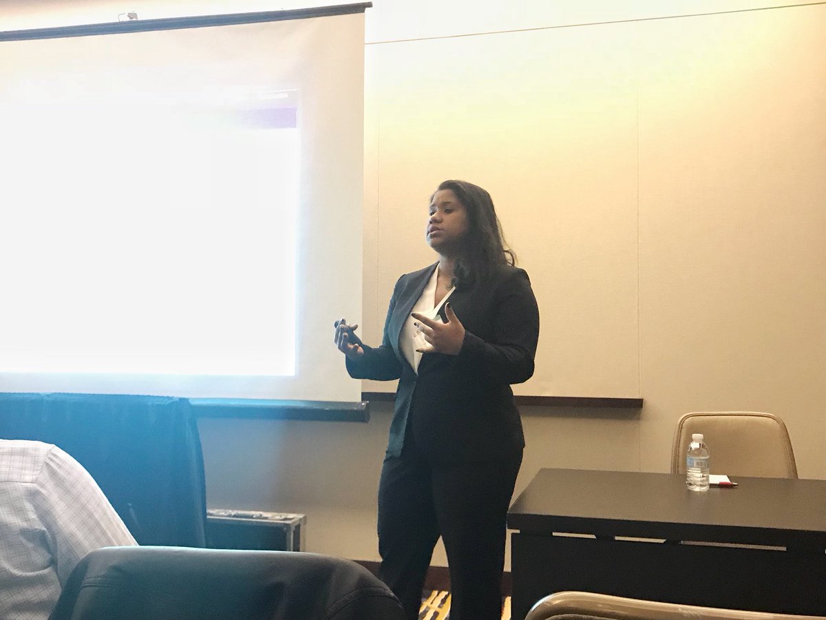 jevaygrooms's tweet photo. Learning about student performance at virtual schools as @CarycruzBueno present her JMP #SEA2018 https://t.co/nbaws45TxC