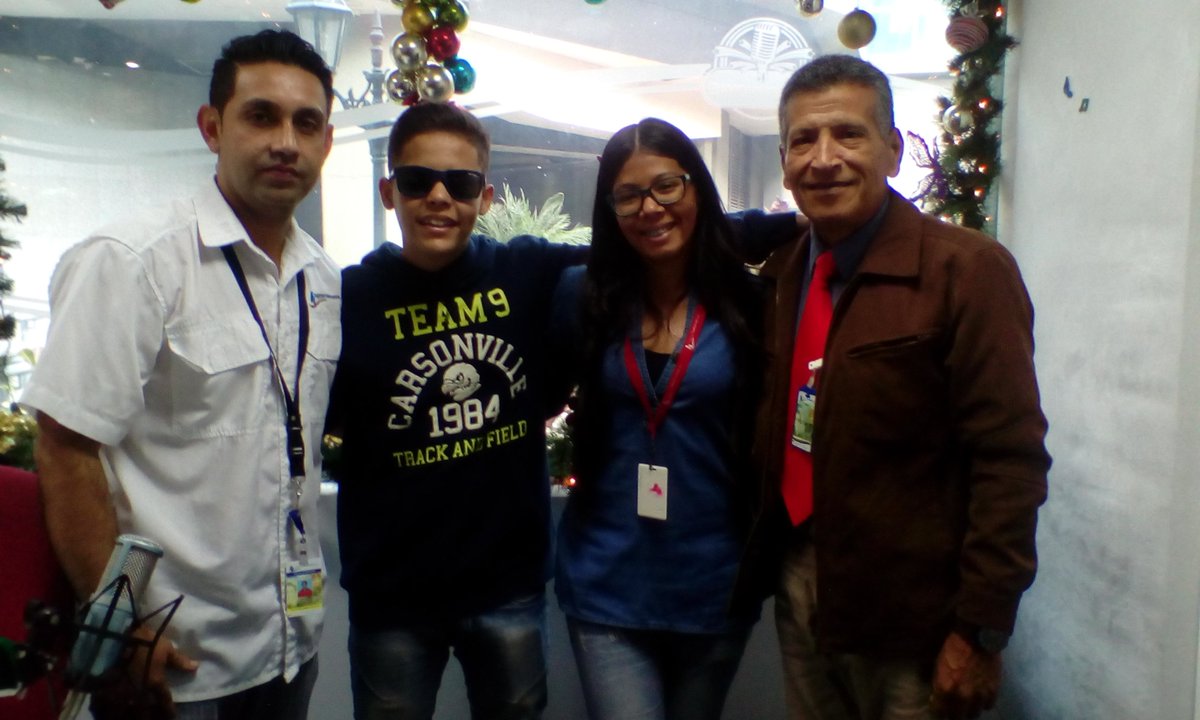 TuHorizontRadio's tweet photo. #20Nov Nos visitó en el programa #Adelantados el cantante @dani_eldelflow quien con su buena vibra nos habló sobre su nuevo tema promocional "Se activó". ¡Siempre bienvenido a nuestra cabina! 🔥 https://t.co/Nuql3gczL8