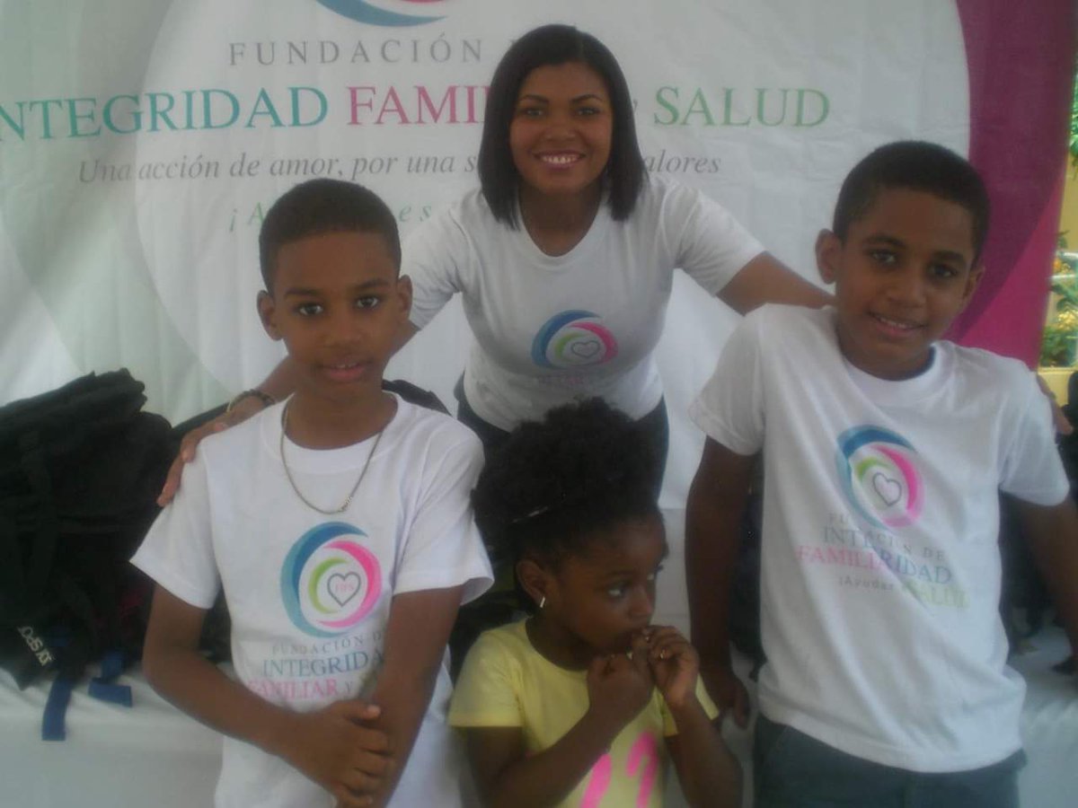 fifsdominicana's tweet photo. Hoy más que nunca tenemos el compromiso de hacer de este un mundo mejor donde los niños que hoy están creciendo puedan cada día tener una sonrisa en sus rostros, puedan soñar y crecer en un mundo con valores, donde haya esperanza de que siempre habrá un mañana mejor.
#díadelniño https://t.co/fS3hUVsWc3