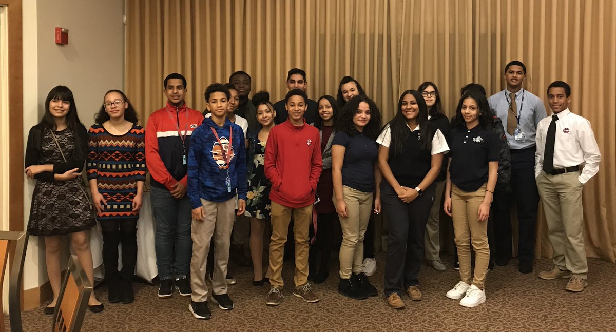 MVYMCA's tweet photo. The Adelante program at the Lawrence YMCA provides academic support and scholarship assistance to 45 scholars whose goal is to achieve success in high school and beyond. #MyYZipCode #ForABetterUs #mvymca https://t.co/NLt4I6xQMe