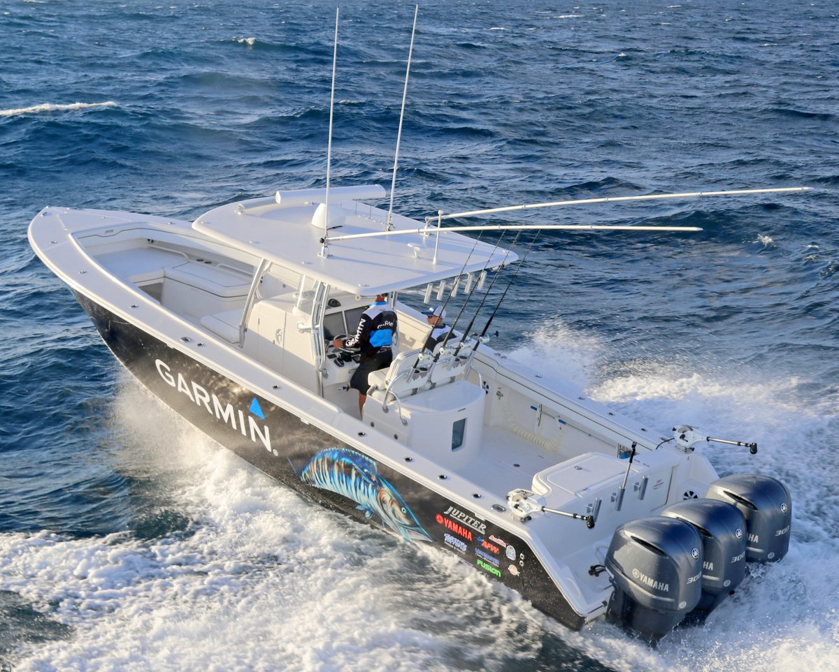 JupiterMarine's tweet photo. Don't just celebrate the day; RUN IT! Built for serious big game pursuits, she's loaded with everything needed to stand up to tuna or marlin!
Visit https://t.co/LAqHZ359rm to #DesignYourJupiter and discover the variety of custom features that make each Jupiter truly yours! https://t.co/vX8Yo479fs