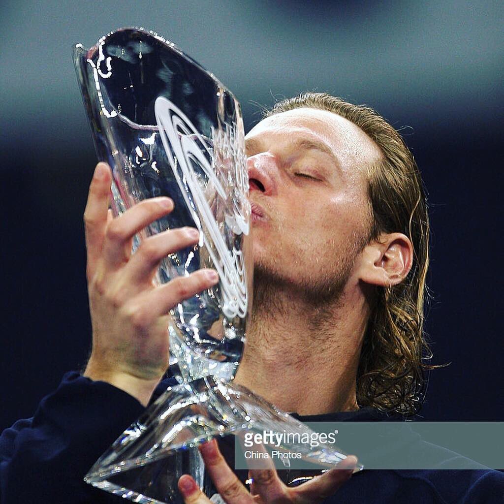 nalbandiandavid's tweet photo. 13 años 🏆🎾 Masters Cup Shanghai
1️⃣3️⃣🎂 https://t.co/FmRSRpbmcU