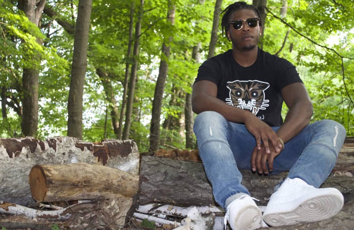 zeff_manuel's tweet photo. Wherever you are, be all there.

https://t.co/xsRz2rgKLj
#nature #live #logs #trees #leaves #ZeffManuel #poison #woods #thorn #clothes #uptowns #bluejeans #blacktee #shades #shaderoom #nyc #usa #dubai #california #capsule #cardib #urbanwear #streetstylephotography #urbanphoto https://t.co/XHs6JmXeQM