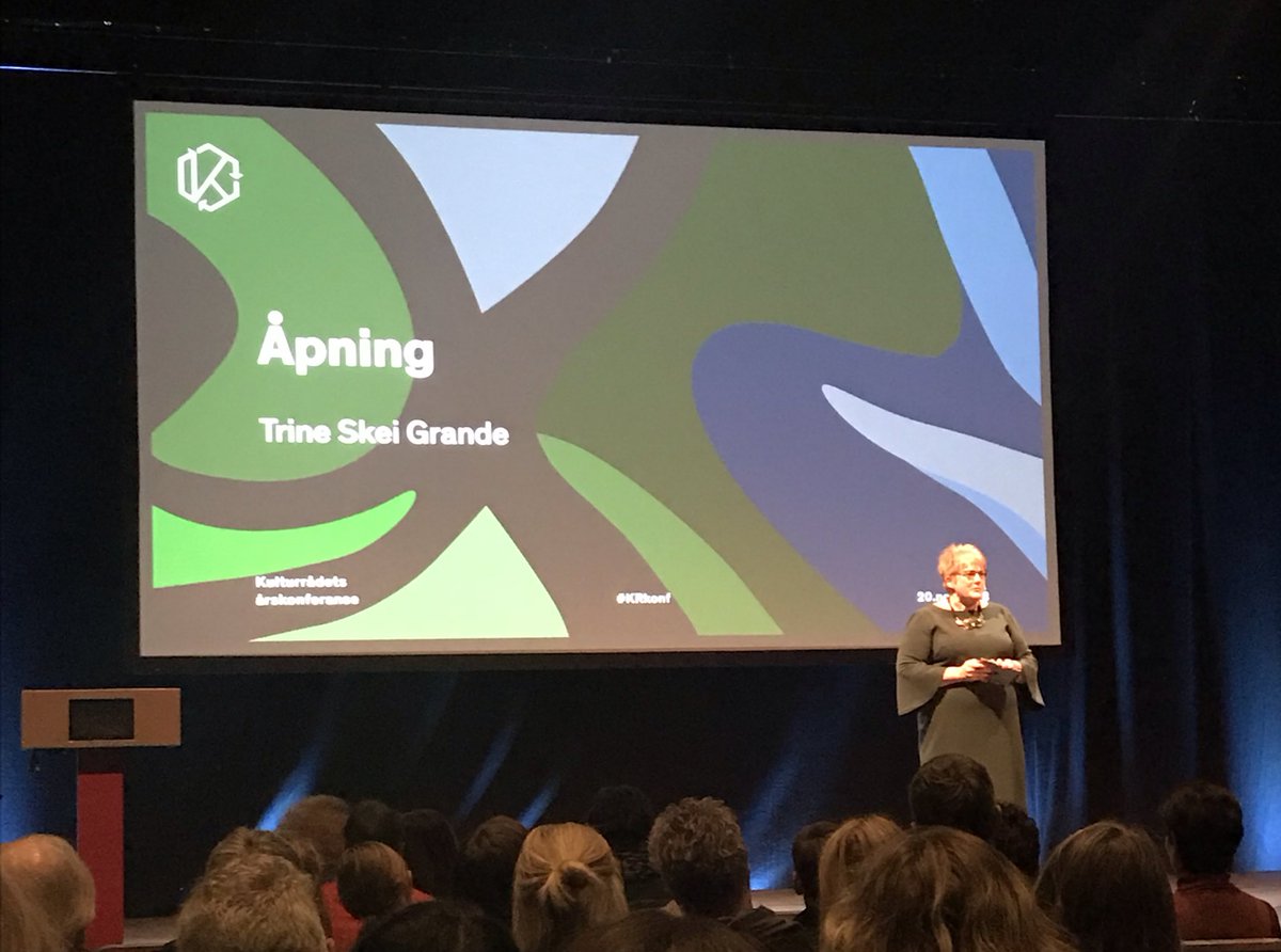Takk til @kulturradet for at dere tar opp et viktig tema på årets konferanse! Mange gode innlegg, inntrykk og refleksjoner i løpet av dagen. <a href="/Trinesg/">Trine Skei Grande</a> @tonehansenhok  <a href="/norwegiancrafts/">Norwegian Crafts</a> #KRkonf #klimamiljø