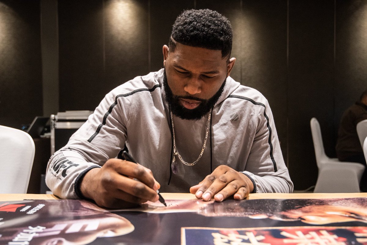 Fight week official. #UFCBeijing