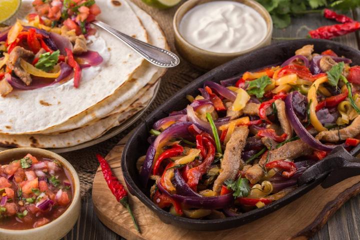SheratonAbuja's tweet photo. Make this a very tasty Tuesday evening for you & yours at the #PapillonRestaurant #MexicanNight starting from 6pm
#SheratonAbuja #MexicanDelight #Mexico #Mexican #Foodie #FoodNetwork #Menu #Restuarant #MexicanNight #BuffetMenu #Meal #Buffet #BuffetRestaurant #MarriottIntlMEA https://t.co/vKEZK2z6mq