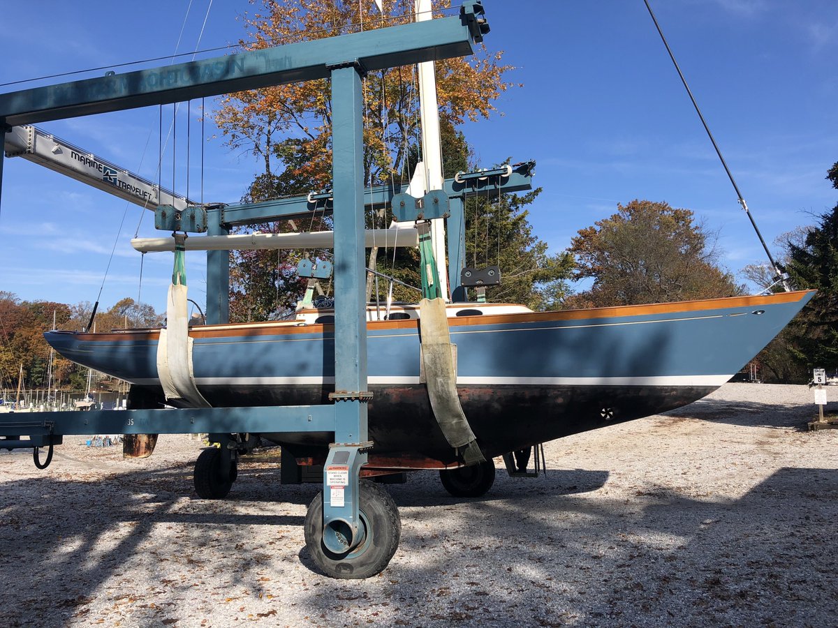 Coming out of the water for storage season at HYS Annapolis.
-
-
-
#Annapolis #BoatService #BoatStorage #DryStorage #Fullservice #HaulOut #HinckleyYachtServices #HYSAnnapolis #InTheLift #Maryland #OffSeason #Sailboat #Service #TravelLift #WinterStorage #YachtStorage