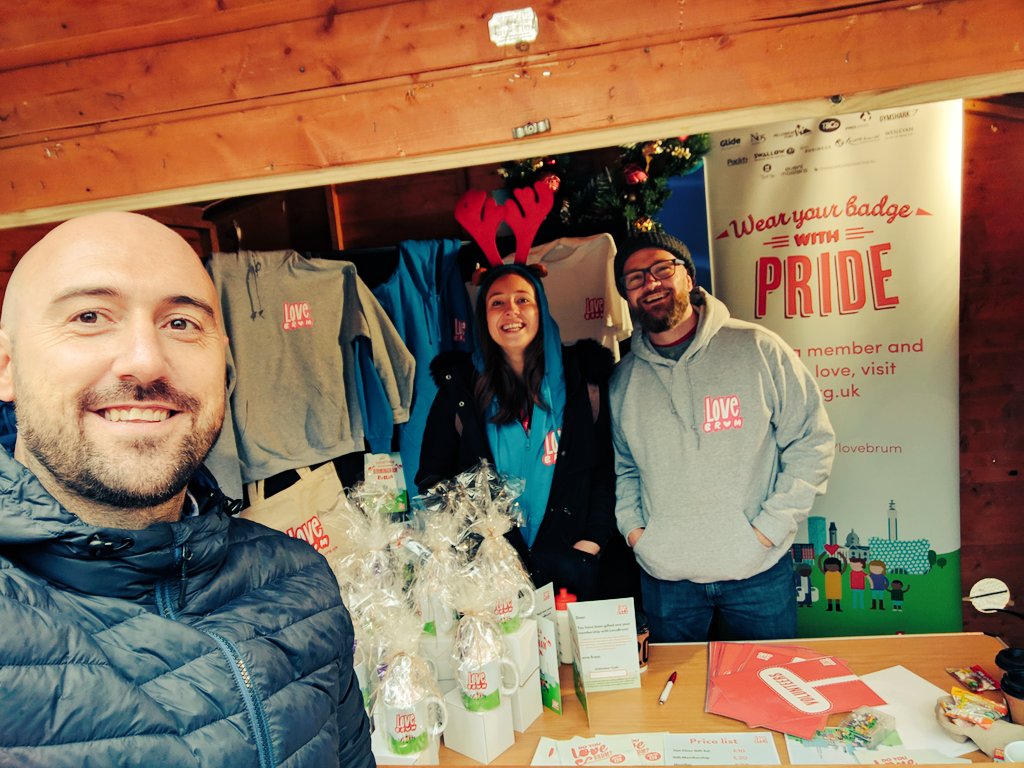 BRUMMIE_PJ's tweet image. Proud to see my fave @LoveBrumUK as part of the famous Christmas market. Thank you to the volunteers that braced the cold to spread the love. Exciting times ahead. 

@Hannahewhiting @Beth__Sadler @HughMcJames