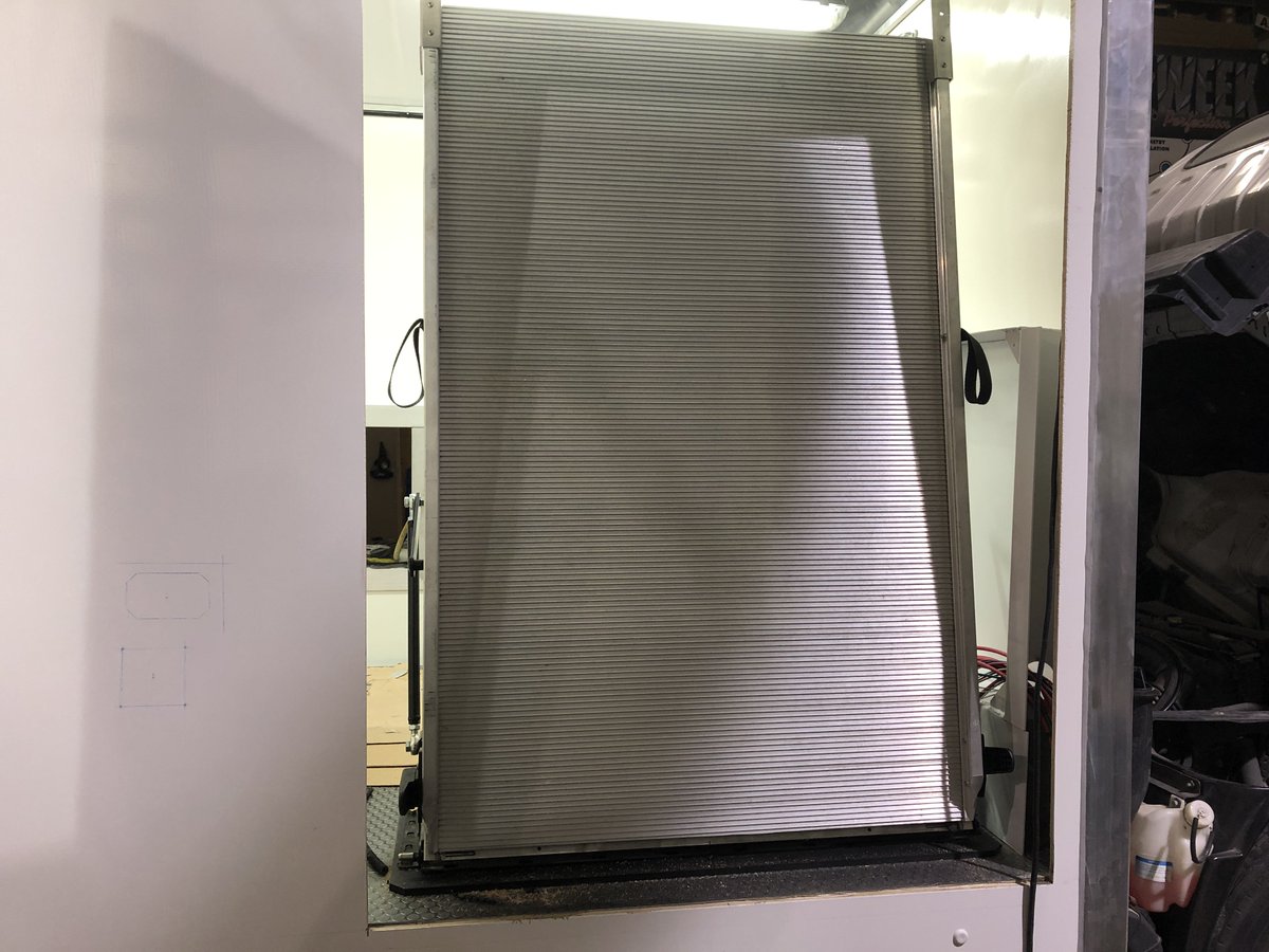 FASTLANE_EV's tweet image. Ease of access? Heavy machinery? Check out this super duty ramp we&apos;re installing! 💪🤖
-
#FastLane #MobileCommand #SpecialOps
#Ramp #SuperDuty #HeavyMachinery #CustomVehicle