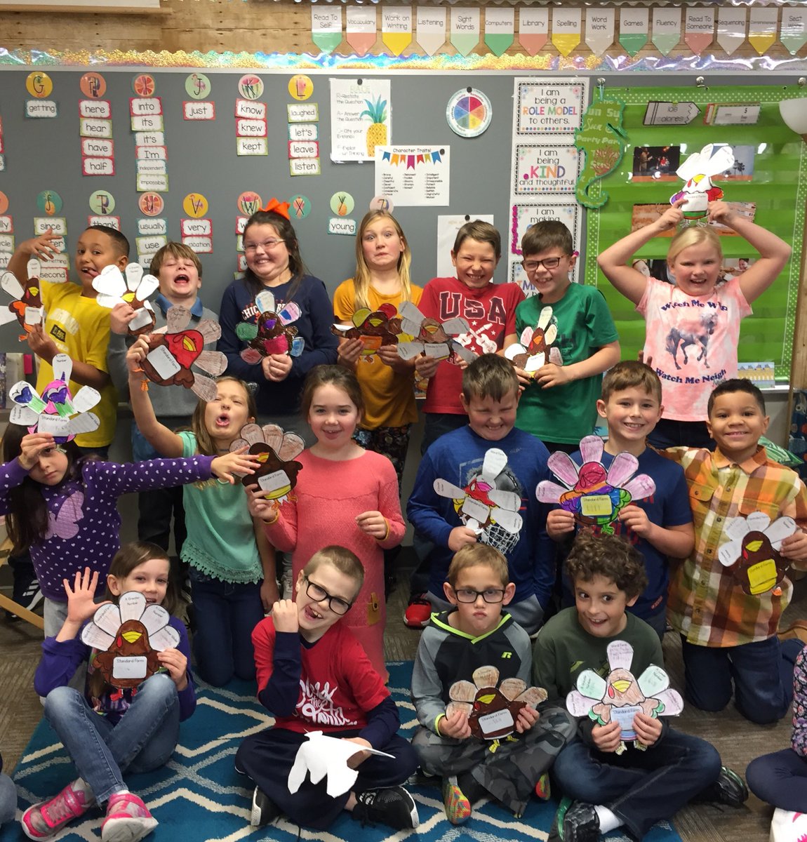 MrsTurcott3rd's tweet photo. Each Place Value Turkey turned out AMAZING! Happy Thanksgiving!🦃 https://t.co/03rDPBFVO6