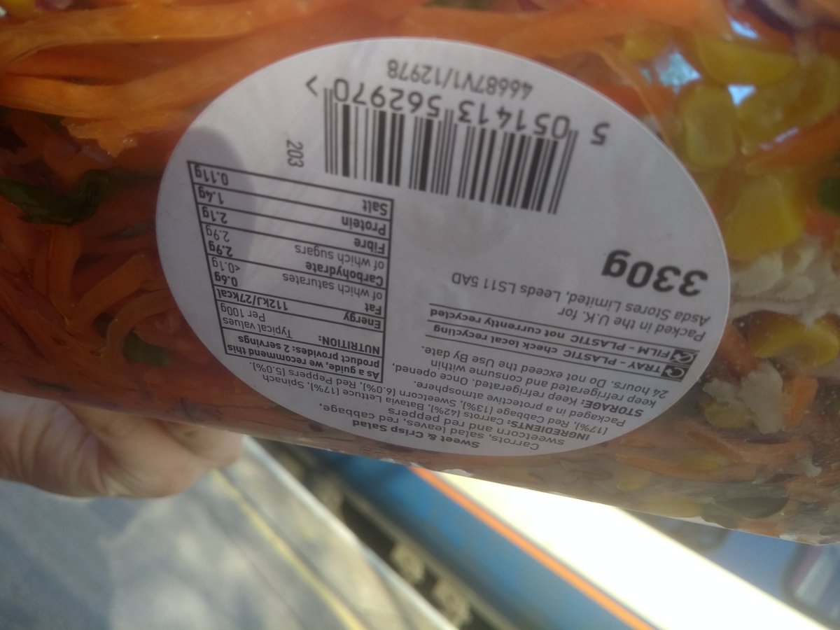 SallyMcewen2's tweet photo. @AsdaServiceTeam big piece of plastic in our salad! https://t.co/kFc7KFRhqA
