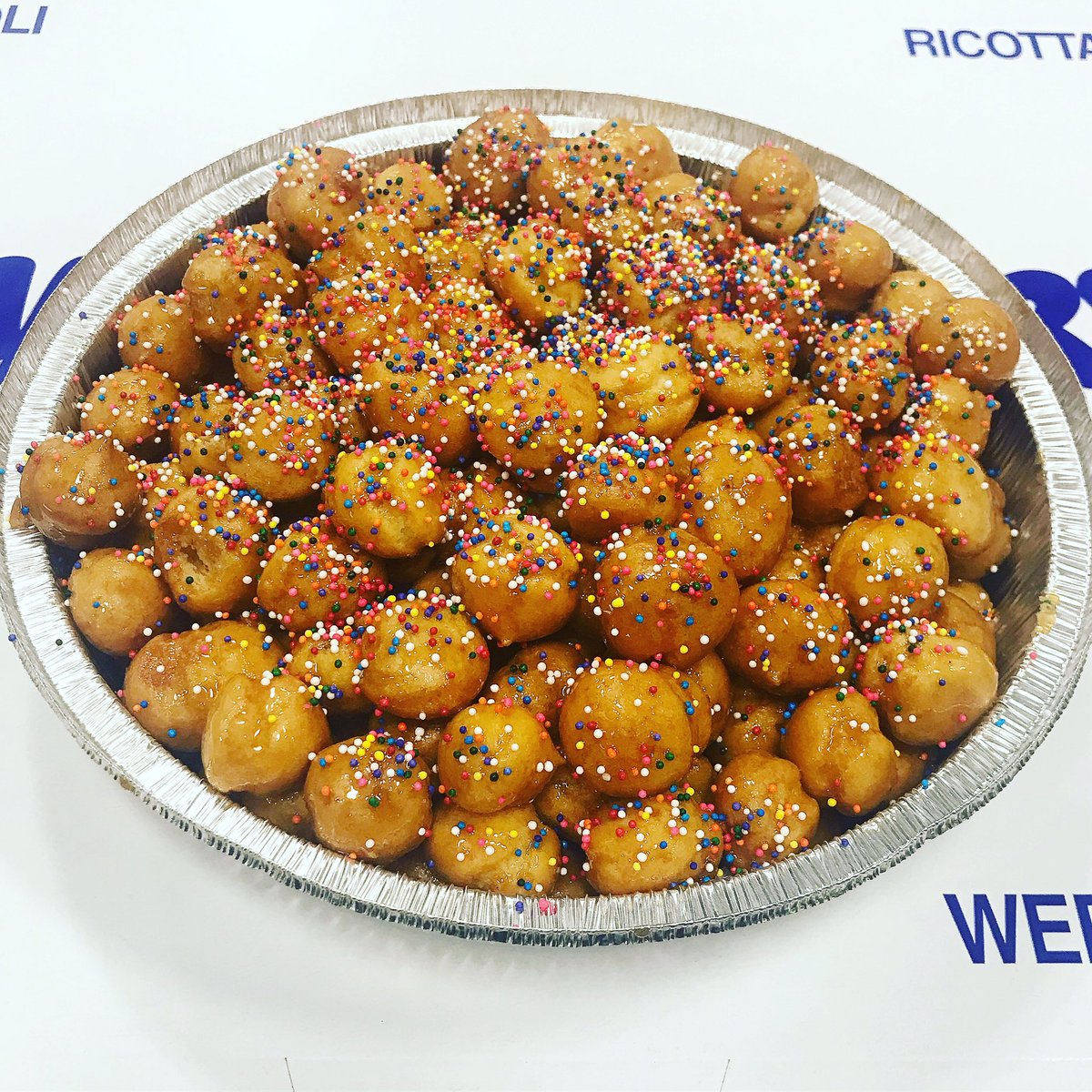 MikesPastry's tweet photo. We can not wait till Christmas...🧡STRUFFOLI🧡
#struffoli #ricotta #holidays #fall #mikespastry 
#cannoli  #mikespastrycannoli  #ricottacheese #plaincannoli #homemadeCannoliShells #HandmadeCannoliShells #homeofthecannoli #NorthEnd #harvardsquare #assembyrow #threelocations https://t.co/qbP4PK1nAx