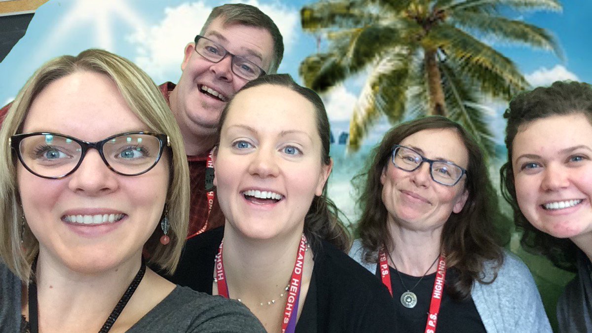 MrsHipgrave's tweet photo. Today's lunchtime #RoguePD - Experimenting with the Do Ink Green Screen app. We went to the beach ;) https://t.co/pdoIp0xyzV