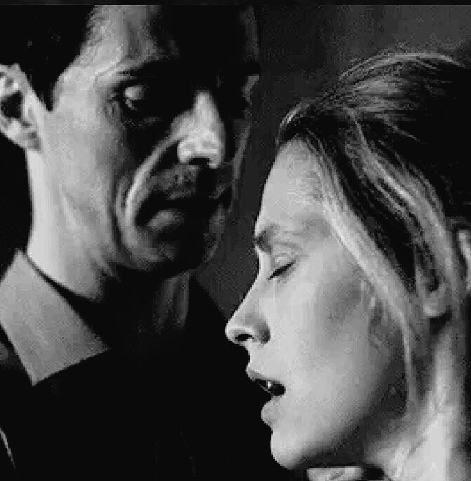 DeckerstarFeels's tweet photo. #10DaysOf ✨ #Adow ✨

Day 3: The three best Episodes 💜

For me:

- 1x03 
- 1x04
- 1x07 

And for you? What are your three favorite episodes?
If you want retweet and take part.

#ADiscoveryOfWitches 
#TimeWalkTuesday https://t.co/GGhzyRnyTs