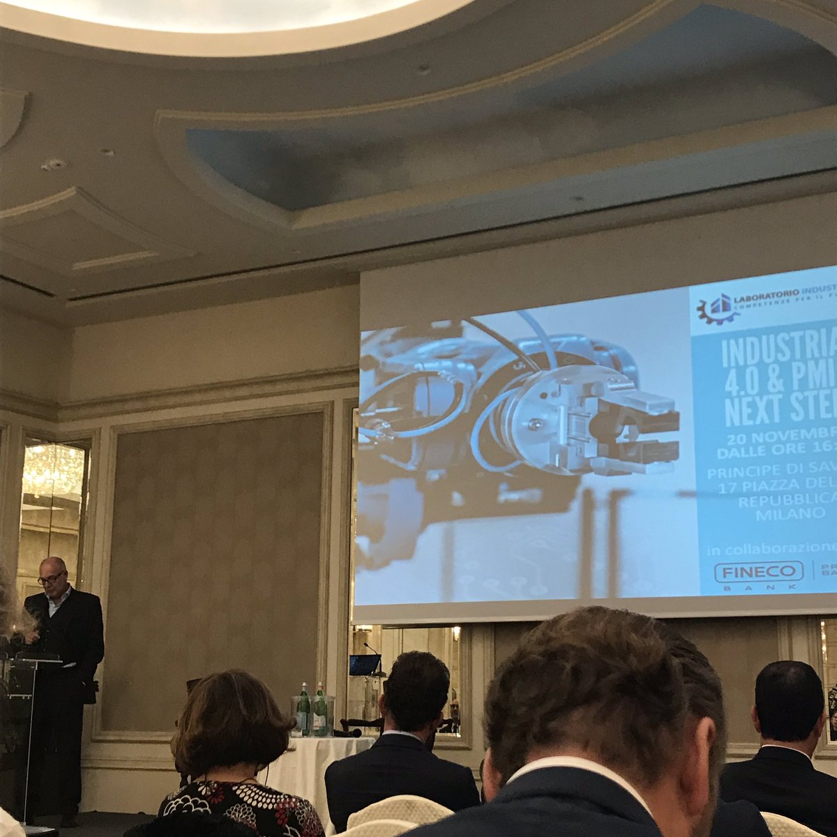 MyNoiLab's tweet photo. Giovanni Anselmi, tra i fondatori di Laboratorio Industry 4.0, apre l’incontro di oggi sul tema delle nuove sfide dell’industria https://t.co/TrB5sCcy6Y