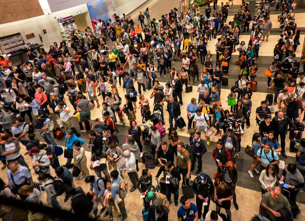 ManScore's tweet photo. This week in the US, pretty much everybody is traveling home. Be safe and have a great Thanksgiving!
#ManScore #HomefortheHolidays #Airport #Crowds #TurkeyDay #Thanksgiving #Holiday #Travel https://t.co/yejdP24fTr
