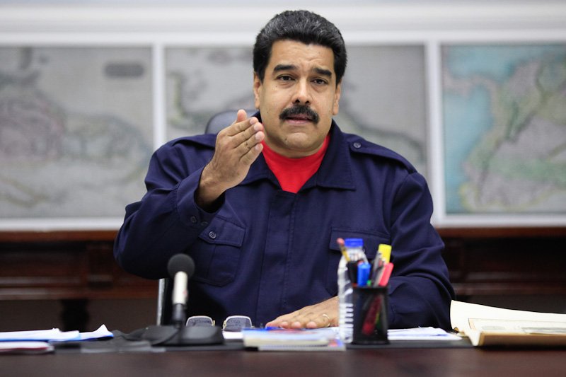 📢 Pdte <a href="/NicolasMaduro/">Nicolás Maduro</a>: “El derecho a ser libre se conquista como lo conquistó la generación de Bolívar. El amor por el tricolor patrio fue el arma superior de esos muchachos, ellos dispusieron su sangre para que naciera la República”
#200AñosRepúblicaDeVenezuela