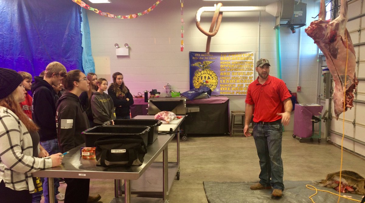 NorfolkNeFFA's tweet photo. Thank you Zach Steiner for demonstrating deer processing to the Animal Science Class. https://t.co/AHx4gSM1II