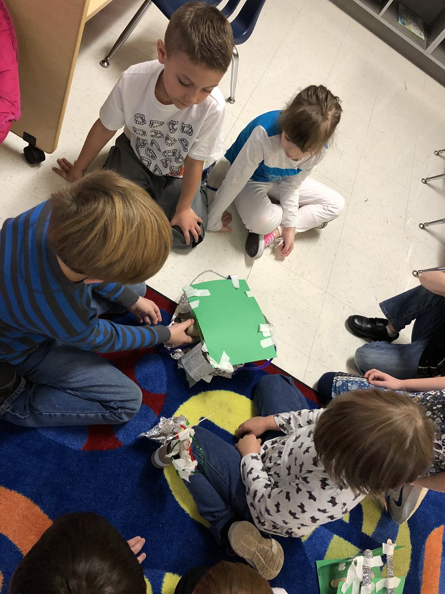 AshleyMarieWill's tweet photo. How to catch a turkey STEM with our 2nd grade buddies! #HPSDtigers https://t.co/LA75Rf5eP4