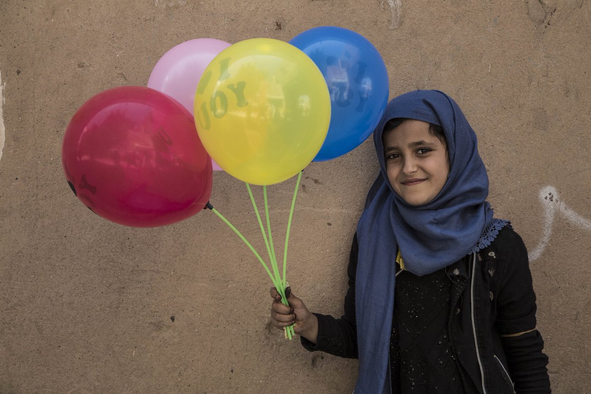 WFPChief's tweet photo. On #WorldChildrensDay, the faces of the children I met in #Yemen last week are fresh in my mind. Too many of them suffering, dying, starving. But there were also smiles, and there is always hope. If we end conflict, we can end hunger, and give all children a brighter future. https://t.co/hjFdafvTZT